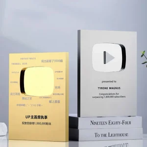 درع تكريمي معدني فاخر 🌟 لمناسباتك الخاصة!